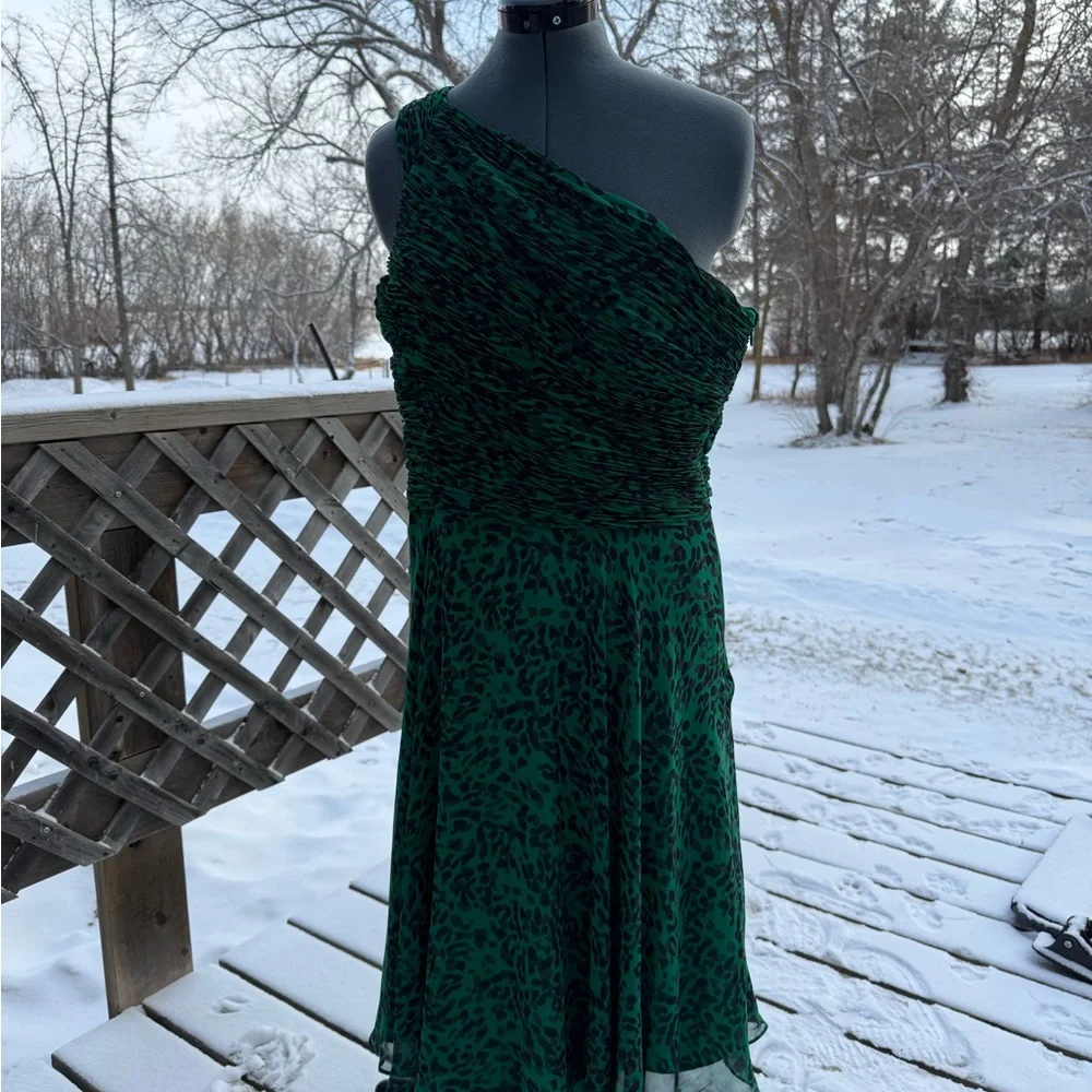5-Halston Heritage Emerald One-Shoulder Dress - Picture 2 of 14